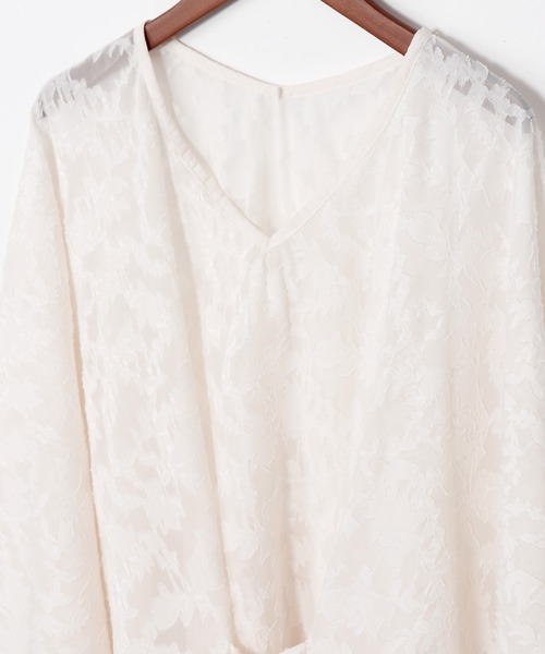 カヤ（カヤ）の「【カヤ】透かし花トップス（その他トップス・レディース・キナリ/スミクロ/ライトブルー・FREE）」の5枚目の写真