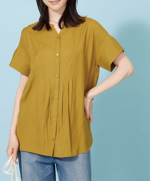 BELLUNA PLUS(ベルーナ)の「麻調素材タック使いシャツチュニック(シャツ/ブラウス・レディース・カーキ/ロイヤルブルー/イエロー・LARGE/X-LARGE/MEDIUM)」の1枚目の写真