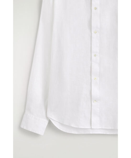 COS（コス）の「カーブヘム リネンシャツ（シャツ/ブラウス・メンズ・ホワイト・XL/L/M）」の10枚目の写真