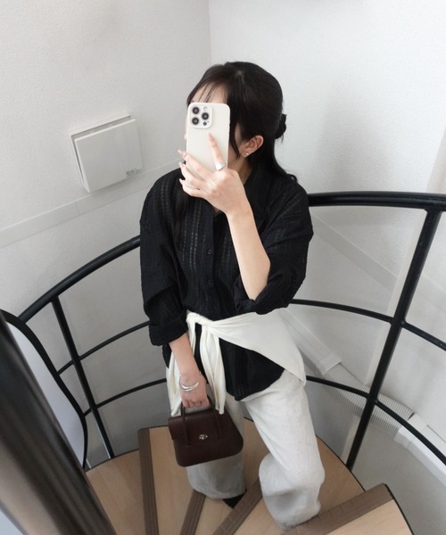 unnu（ユヌ）の「ワッフルシアー ルーズシャツ（シャツ/ブラウス・レディース・ホワイト/ブラック・F）」の9枚目の写真