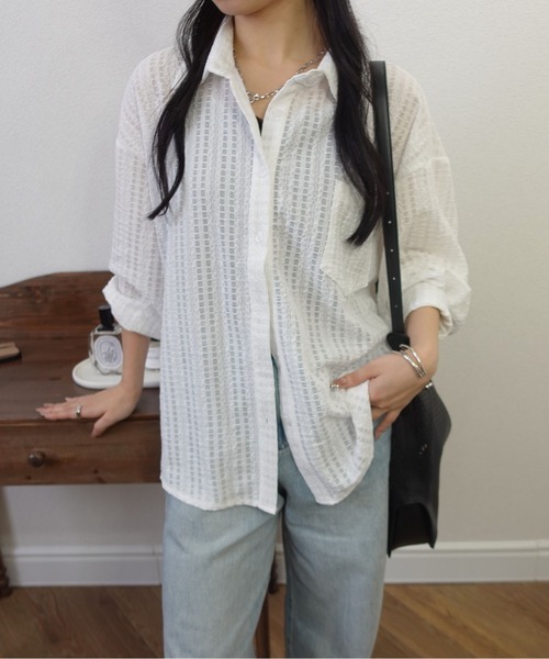unnu（ユヌ）の「ワッフルシアー ルーズシャツ（シャツ/ブラウス・レディース・ホワイト/ブラック・F）」の10枚目の写真