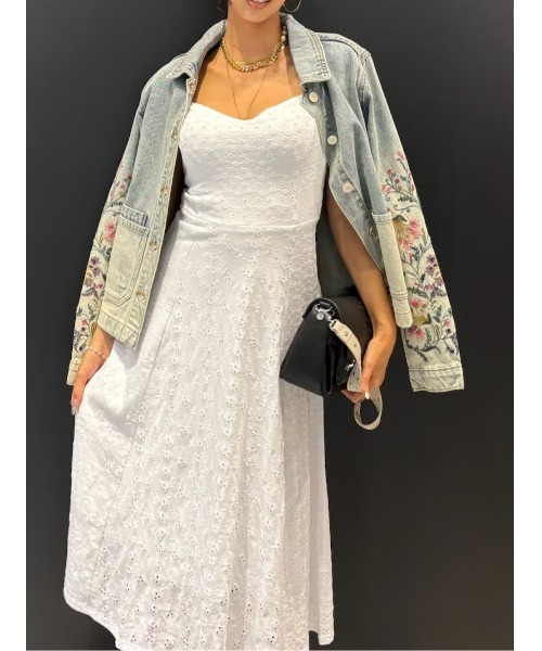 Desigual(デシグアル)の「刺繍ハートネックストラップワンピース ミディ丈 結婚式 二次会 フォーマル(ワンピース・レディース・ホワイト・S/M/L/XL/XS)」の5枚目の写真
