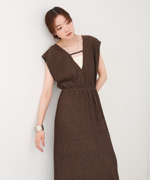 Bab（バブ）の「【選べる】【低身長向けサイズあり】前後2WAYウェーブ柄シュシュ付ワンピース・オールインワン（つなぎ/オールインワン・レディース・ブラウン/A/C/B/アイボリー/ブラック・S/M）」の4枚目の写真