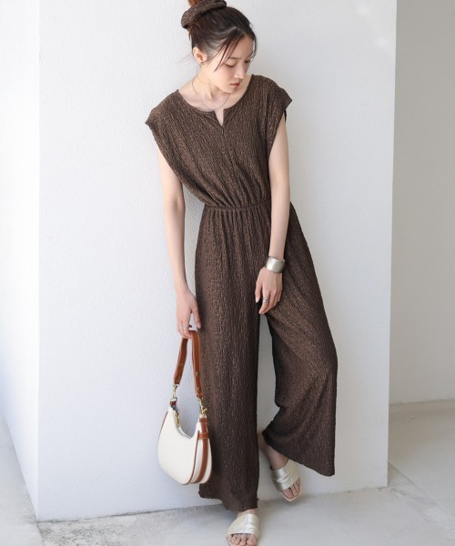 Bab（バブ）の「【選べる】【低身長向けサイズあり】前後2WAYウェーブ柄シュシュ付ワンピース・オールインワン（つなぎ/オールインワン・レディース・ブラウン/A/C/B/アイボリー/ブラック・S/M）」の5枚目の写真