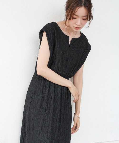 Bab（バブ）の「【選べる】【低身長向けサイズあり】前後2WAYウェーブ柄シュシュ付ワンピース・オールインワン（つなぎ/オールインワン・レディース・ブラウン/A/C/B/アイボリー/ブラック・S/M）」の10枚目の写真