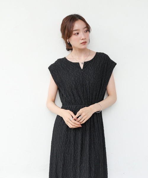 Bab（バブ）の「【選べる】【低身長向けサイズあり】前後2WAYウェーブ柄シュシュ付ワンピース・オールインワン（つなぎ/オールインワン・レディース・ブラウン/A/C/B/アイボリー/ブラック・S/M）」の13枚目の写真