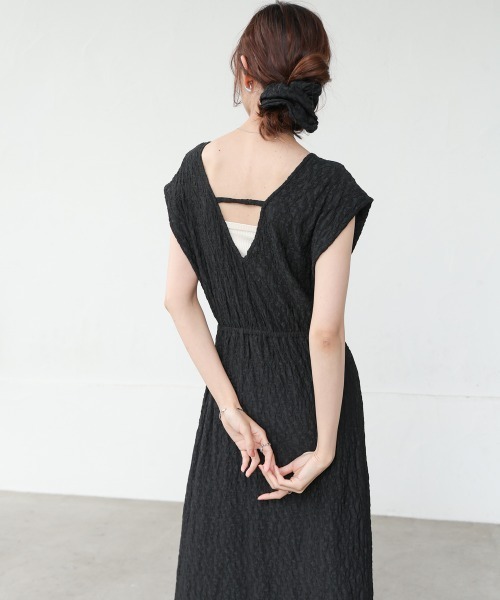 Bab（バブ）の「【選べる】【低身長向けサイズあり】前後2WAYウェーブ柄シュシュ付ワンピース・オールインワン（つなぎ/オールインワン・レディース・ブラウン/A/C/B/アイボリー/ブラック・S/M）」の15枚目の写真