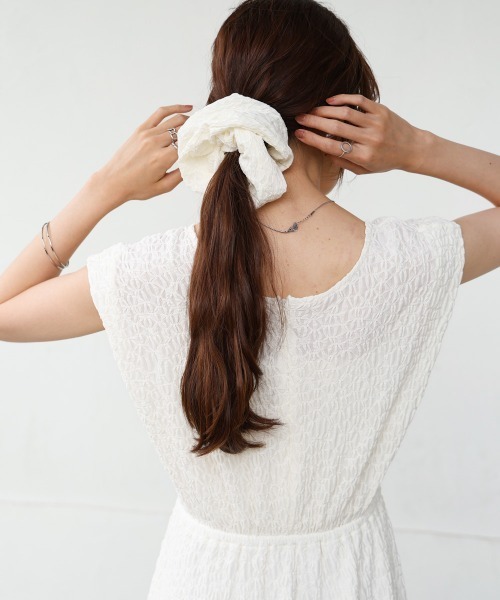 Bab（バブ）の「【選べる】【低身長向けサイズあり】前後2WAYウェーブ柄シュシュ付ワンピース・オールインワン（つなぎ/オールインワン・レディース・ブラウン/A/C/B/アイボリー/ブラック・S/M）」の9枚目の写真