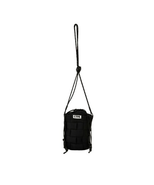 Kinetics(キネティクス)の「CONTROL FREAK TAPE WOVEN SHOULDER(コントロールフリーク テープウーブンショルダー)(ショルダーバッグ・レディース・ブラック/ベージュ/ピンク・ONE SIZE)」の2枚目の写真