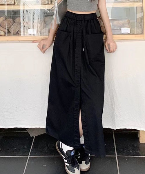i-dare(アイディア)の「【i-dare】ナイロン ドローコード付き ミモレ丈 カーゴスカート(スカート・レディース・ブラック/オリーブ/カーキ/ブルーグレー/ネイビー・X-LARGE/LARGE/MEDIUM)」の11枚目の写真