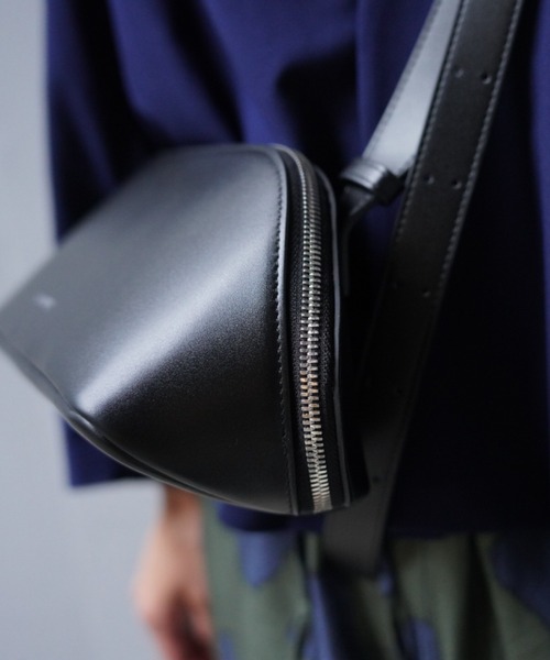 ADD CULUMN(アドカラム)の「ADD CULUMN(アドカラム) FIGRE BODYBAG(ショルダーバッグ・レディース・ブラウン/ブラック/ベビーピンク・F)」の5枚目の写真