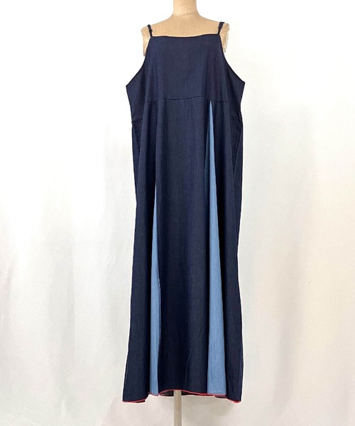 Q（キュー）の「ライトデニムバイカラーキャミワンピース（ワンピース・レディース・ブルー/ブラック・MEDIUM）」の6枚目の写真