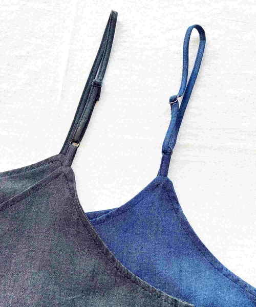 Q（キュー）の「ライトデニムバイカラーキャミワンピース（ワンピース・レディース・ブルー/ブラック・MEDIUM）」の9枚目の写真