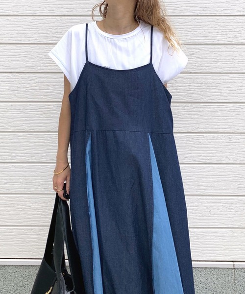 Q（キュー）の「ライトデニムバイカラーキャミワンピース（ワンピース・レディース・ブルー/ブラック・MEDIUM）」の15枚目の写真