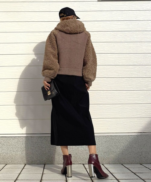 Q(キュー)の「ボアニット切替アウター(その他アウター・レディース・ブラウン/ベージュ・MEDIUM)」の4枚目の写真