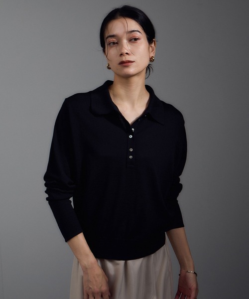 SALON adam et rope'(サロン アダム エ ロペ)の「30ゲージウールニットポロシャツ(ニット/セーター・レディース・ピンク/ベージュ/ブラック・FREE)」の10枚目の写真