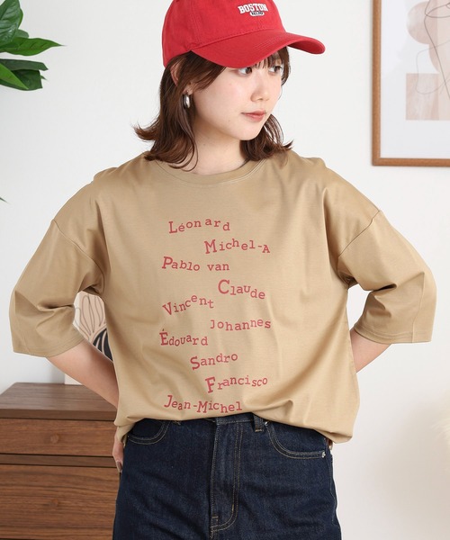 BRODIAEA(ブローディア)の「BRODIAEA ロゴプリント5分袖Tシャツ(Tシャツ/カットソー・レディース・サックスブルー/ピンク/ベージュ/ネイビー・40)」の1枚目の写真