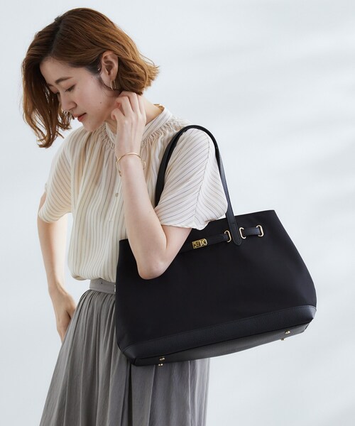 grove(グローブ)の「【撥水・軽量】ベルトナイロンコンビA4トート(トートバッグ・レディース・ライトベージュ/ダークグレー/ブラック・00)」の6枚目の写真