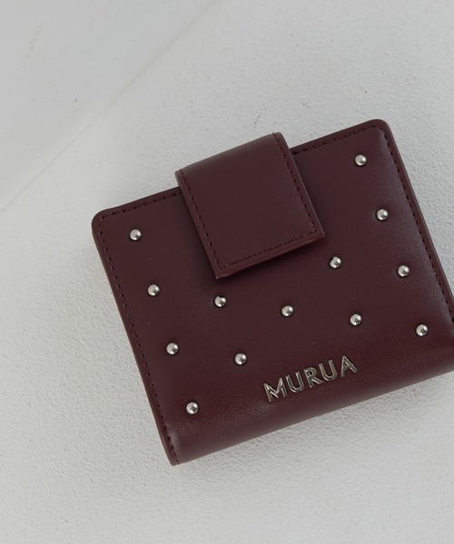 MURUA（ムルーア）の「MURUA(ムルーア)二つ折り財布 MR-W1373 スタッズ（財布・レディース・ワイン/ブラック/ベージュ・FREE）」の3枚目の写真