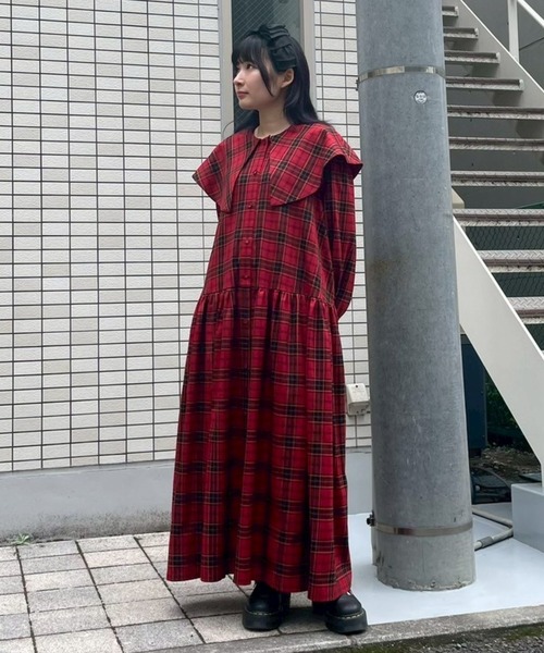 Candy Stripper（キャンディストリッパー）の「CELEBRATE BIG COLLAR ドレス（ワンピース・レディース・ブラック/レッド・FREE）」の16枚目の写真