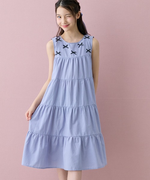 Amourire girl（アムリールガール）の「リボンノースリブ ティアードフリルワンピース【綿100％】（ワンピース・キッズ・サックスブルー/ブラック/ピンク/パープル・130cm/140cm/160cm/150cm）」の4枚目の写真