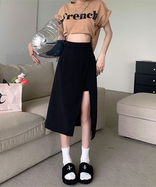 Asterellivi(アステレリビ)の「ハイ スリット スカート風 パンツ(スカート・レディース・ブラック・M/L)」の4枚目の写真