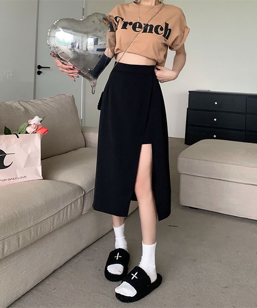 Asterellivi(アステレリビ)の「ハイ スリット スカート風 パンツ(スカート・レディース・ブラック・M/L)」の7枚目の写真