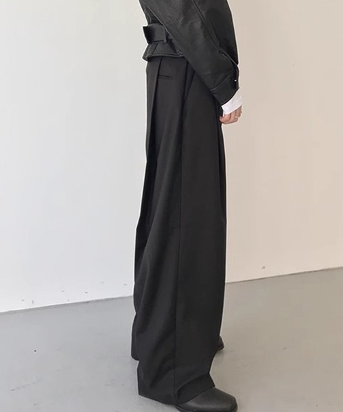 TOBEE（トゥビー）の「【TOBEE】前後タック ツータック ワイドスラックスパンツ（スラックス・メンズ・ブラック/グレー・X-LARGE/LARGE/MEDIUM/SMALL）」の3枚目の写真