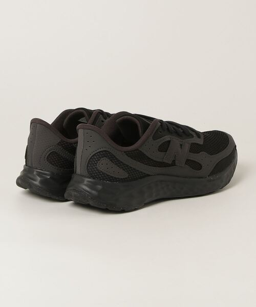 NEW BALANCE(ニューバランス)の「Fresh Foam Arishi v4(スニーカー・メンズ・ネイビー/シルバー系その他/ブラック・25.0cm/25.5cm/26.0cm/26.5cm/27.0cm/27.5cm/28.0cm/28.5cm/29.0cm)」の5枚目の写真