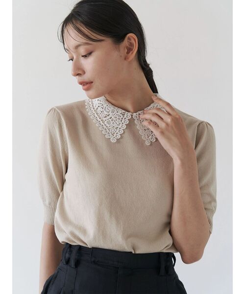 TONAL（トーナル）の「衿レースハーフスリーブニット（ニット/セーター・レディース・ブラック/ライトブルー/アイボリー・MEDIUM）」の2枚目の写真