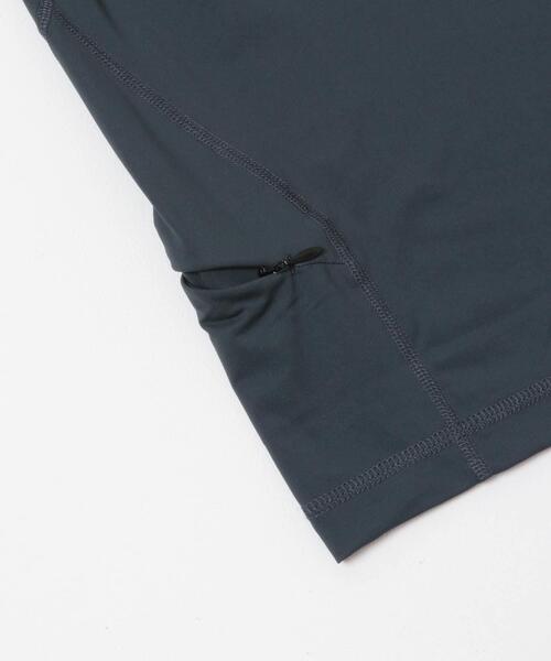 NANGA（ナンガ）の「『別注』NANGA×URBAN RESEARCH RASH GUARD SHORT-SLEEVE（Tシャツ/カットソー・メンズ・ブラック/チャコールグレー・LARGE/MEDIUM）」の16枚目の写真
