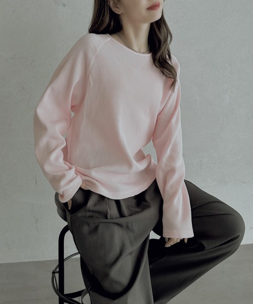 TREOVER(トレオーバー)の「《シンプルなのに拘りデザイン》ラグランスリーブ ワッフルプルオーバー(Tシャツ/カットソー・レディース・オフホワイト/杢グレー/チャコール/ダークグレー/ブラウン/ブラック/イエロー/ライトグレー/ピンク・FREE)」の9枚目の写真