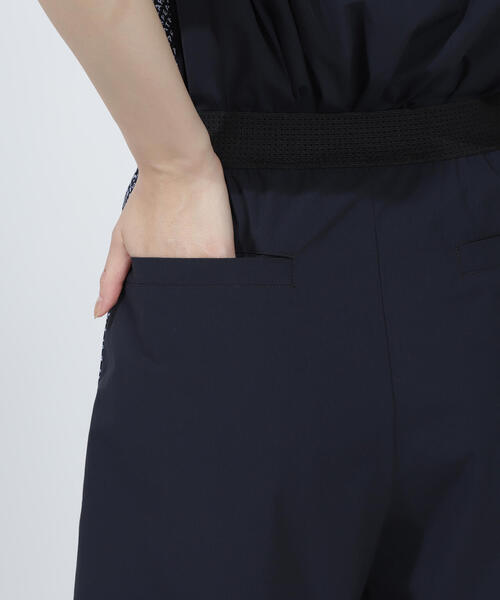 PEARLY GATES(パーリーゲイツ)の「【PEARLY GATES】ナイロンアクティブストレッチショートパンツ(その他パンツ・レディース・ネイビー・SMALL/MEDIUM)」の10枚目の写真