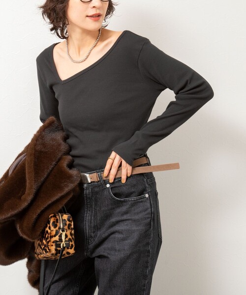 Rie Miller（リエミラー）の「ウォッシャブルリブカットアウト2WAYロンT（Tシャツ/カットソー・レディース・オフホワイト/ダークグリーン/チャコールグレー・38）」の3枚目の写真