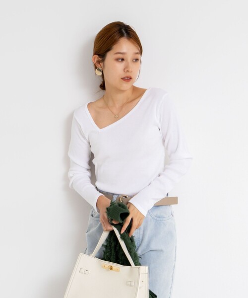 Rie Miller（リエミラー）の「ウォッシャブルリブカットアウト2WAYロンT（Tシャツ/カットソー・レディース・オフホワイト/ダークグリーン/チャコールグレー・38）」の7枚目の写真