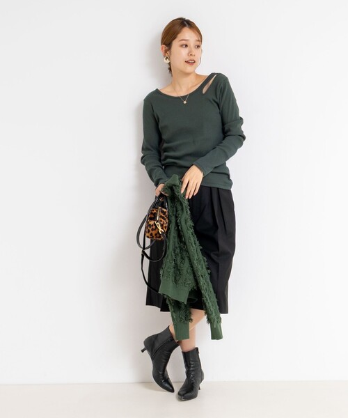 Rie Miller（リエミラー）の「ウォッシャブルリブカットアウト2WAYロンT（Tシャツ/カットソー・レディース・オフホワイト/ダークグリーン/チャコールグレー・38）」の15枚目の写真