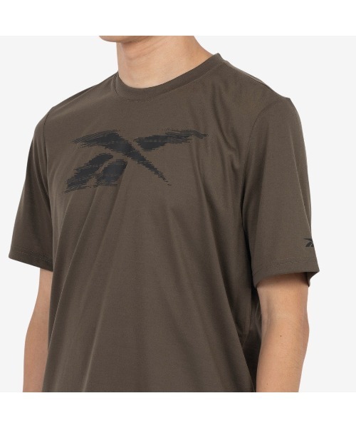 Reebok(リーボック)の「ロゴ グラフィック フィットTシャツ / WESTY EASY FIT GRAPHIC TEE(Tシャツ/カットソー・メンズ・グレー/ブラック/グリーン・LARGE/MEDIUM/SMALL/X-LARGE)」の12枚目の写真