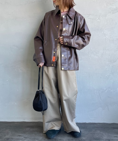 UNIVERSAL OVERALL（ユニバーサルオーバーオール）の「[UNIVERSAL OVERALL/ユニバーサルオーバーオール] 別注 オーバーサイズ レザージャケット（その他アウター・レディース・ブラック/キャメル/ブラウン・F）」の6枚目の写真