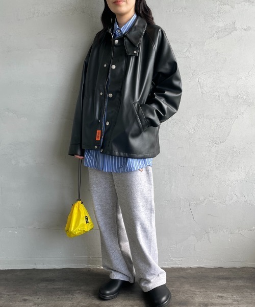 UNIVERSAL OVERALL（ユニバーサルオーバーオール）の「[UNIVERSAL OVERALL/ユニバーサルオーバーオール] 別注 オーバーサイズ レザージャケット（その他アウター・レディース・ブラック/キャメル/ブラウン・F）」の4枚目の写真