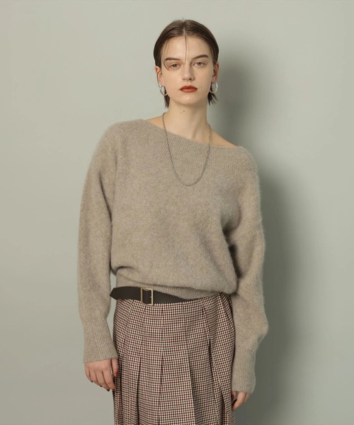 カデュネ 25AW ヤクオフショルニット セーター 長袖 38 ベージュ /HK CADUNE（カデュネ）の「ヤクオフショルニット（ニット/セーター）」 - WEAR