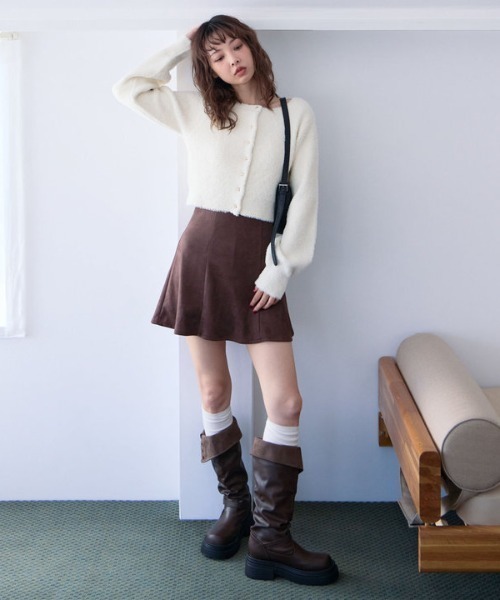 archives（アルシーヴ）の「スエードフレアミニスカート（スカート・レディース・ブラウン/キャメル・MEDIUM）」の19枚目の写真