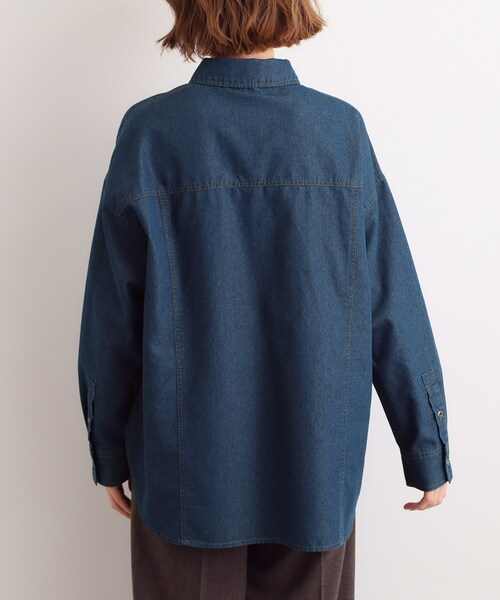 grove（グローブ）の「【選べる着丈】オーバーサイズデニムシャツ（シャツ/ブラウス・レディース・ネイビー/ブルー・02/04/12/14）」の12枚目の写真