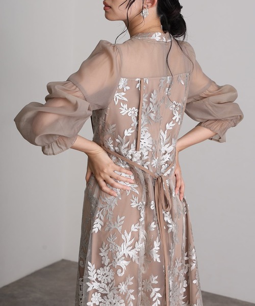 atlo(アトロ)の「ミモレ丈&袖あり フォーマル Aライン キャンディスリーブ シアースカラップセレモニー 結婚式 二次会 パーティー ドレス オケージョンドレス お呼ばれ 同窓会 成人式 (ドレス・レディース・ブラック/ベージュ/グレー・M)」の4枚目の写真