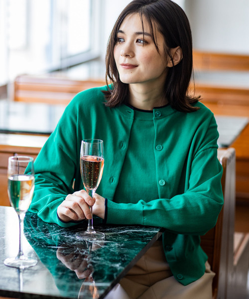 Petit Honfleur（プチオンフルール）の「バイカラーニットカーディガン（カーディガン/ボレロ・レディース・ピンク/グリーン/グレー/ネイビー・M/L）」の2枚目の写真