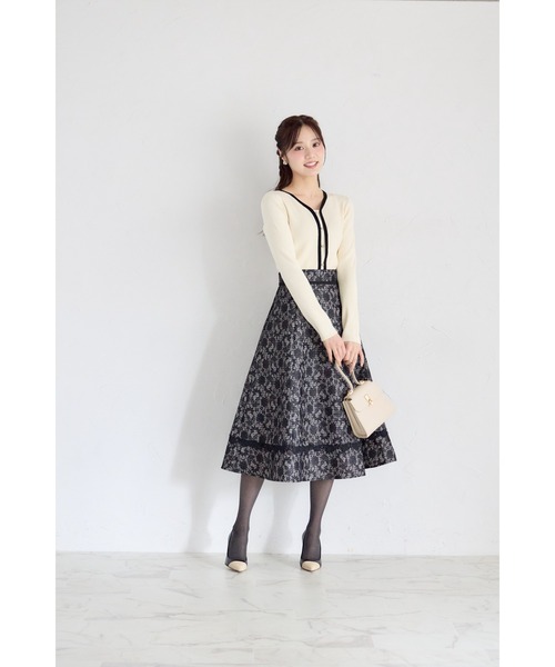 tocco closet（トッコ　クローゼット）の「【ZOZO限定】細リブ配色もちもちニットトップス（ニット/セーター・レディース・チャコール/ネイビー/オフホワイト/ブラック/ピンクベージュ/ブルー/ボルドー・M）」の8枚目の写真