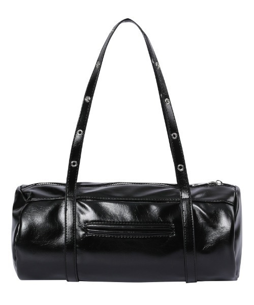 MUCENT(ムセント)の「A'GEM/9 × .kom 『MUCENT/ムーセント』 NOX METAL LOGO EYELET STRAP SHOULDER BAG UNISEX /メタルロゴアイレットストラップショルダーバッグ(ショルダーバッグ・レディース・ブラック・FREE)」の2枚目の写真