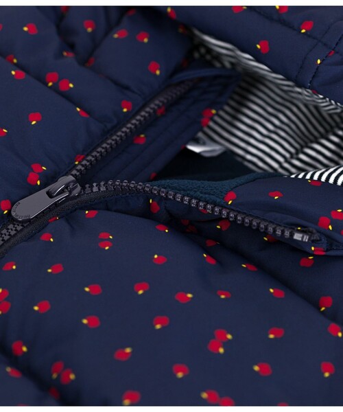 PETIT BATEAU(プチバトー)の「中綿入りフードジャケット(ダウンジャケット/コート・キッズ・ブルー系その他・6YEAR/8YEAR/10YEAR/12YEAR)」の4枚目の写真