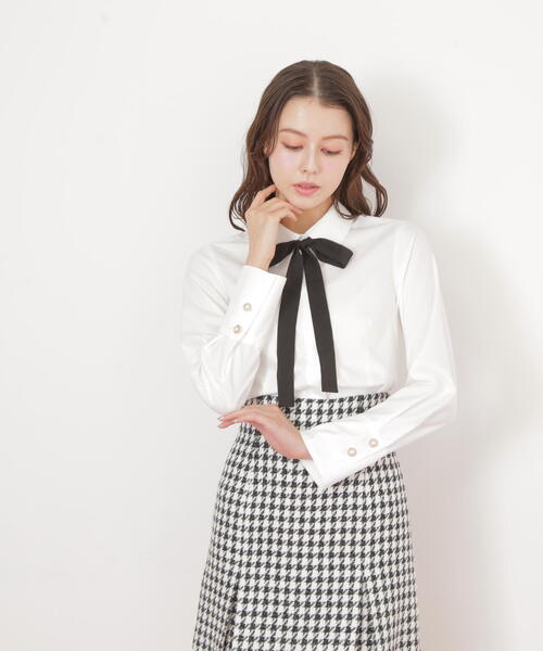 JILL by JILL STUART（ジルバイジルスチュアート）の「◇リボンタイ付シャツ（シャツ/ブラウス・レディース・ブルー/ホワイト・FREE）」の4枚目の写真