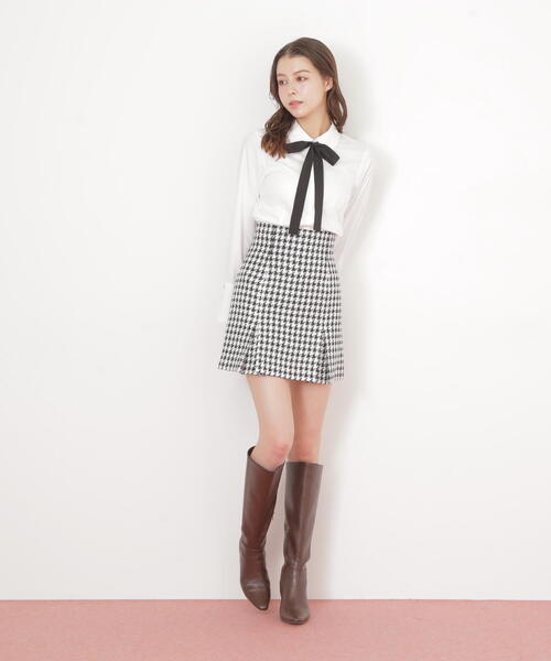 JILL by JILL STUART（ジルバイジルスチュアート）の「◇リボンタイ付シャツ（シャツ/ブラウス・レディース・ブルー/ホワイト・FREE）」の8枚目の写真