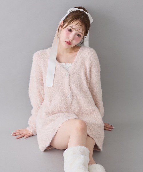 one after another NICE CLAUP（ワンアフターアナザーナイスクラップ）の「キラキラボタンベロアモールニットカーディガン（カーディガン/ボレロ・レディース・チャコールグレー/ピンク/サックスブルー/アイボリー・FREE）」の4枚目の写真